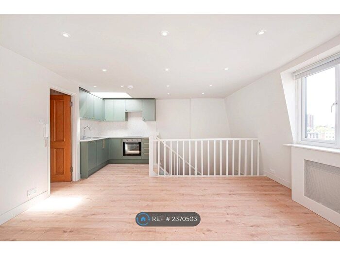 2 Bedroom Flat To Rent In Eardley Crescent, London, SW5