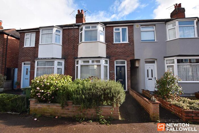 3 Bedroom Semi Detached House For Sale In Linden Road, Loughborough, LE11
