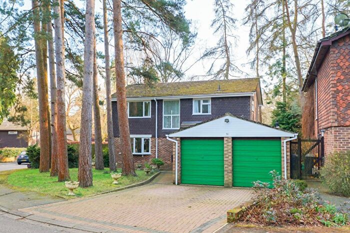 4 Bedroom Detached House For Sale In Redwood Glade, Leighton Buzzard, LU7