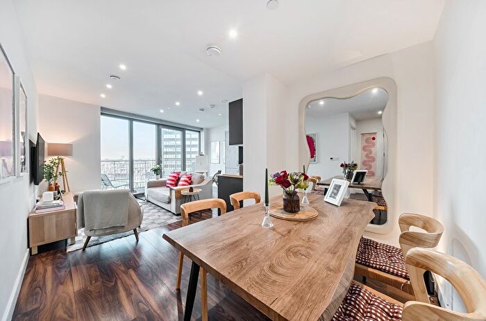 1 Bedroom Flat For Sale In Elmbridge House, Palmer Road, London, SW11