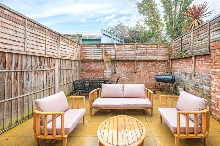 4 Bedroom Terraced House For Sale In Home Road, Battersea, SW11