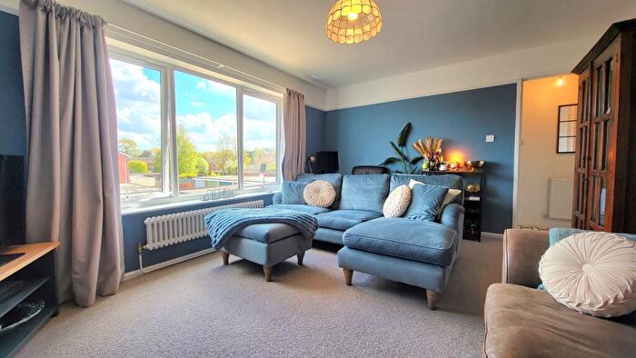 2 Bedroom Apartment For Sale In Stoneleigh Court, Peterborough, PE3