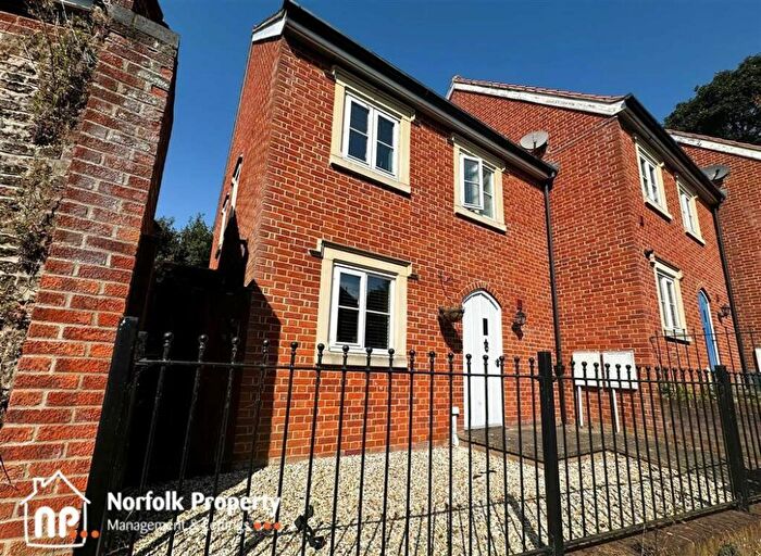 3 Bedroom Semi-Detached House To Rent In Thorpe St Andrew, NR7