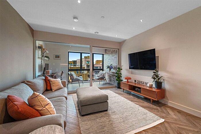 2 Bedroom Flat For Sale In Lanthorn Court, Monkwood Way, London, E3