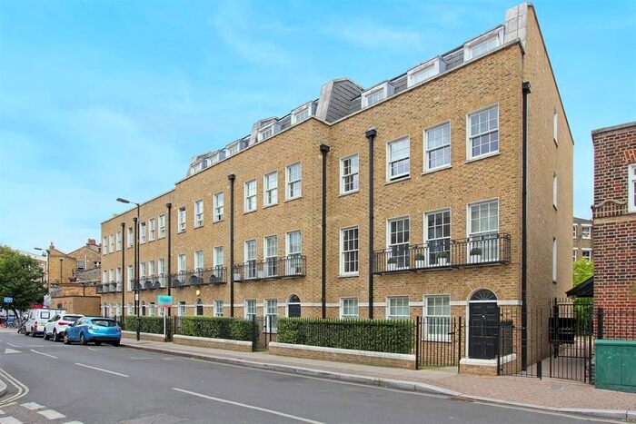 1 Bedroom Flat To Rent In Grove Lane, Camberwell, SE5