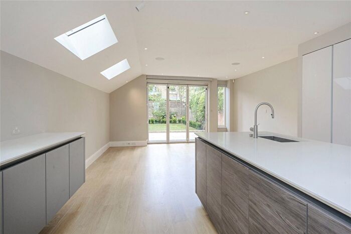 5 Bedroom Terraced House To Rent In Balliol Road, London, W10