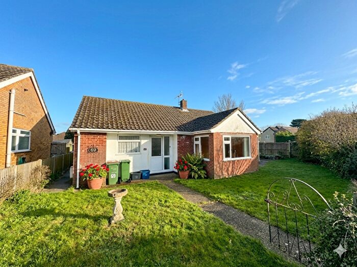 3 Bedroom Bungalow For Sale In Sycamore Close, Lydd, Romney Marsh, TN29
