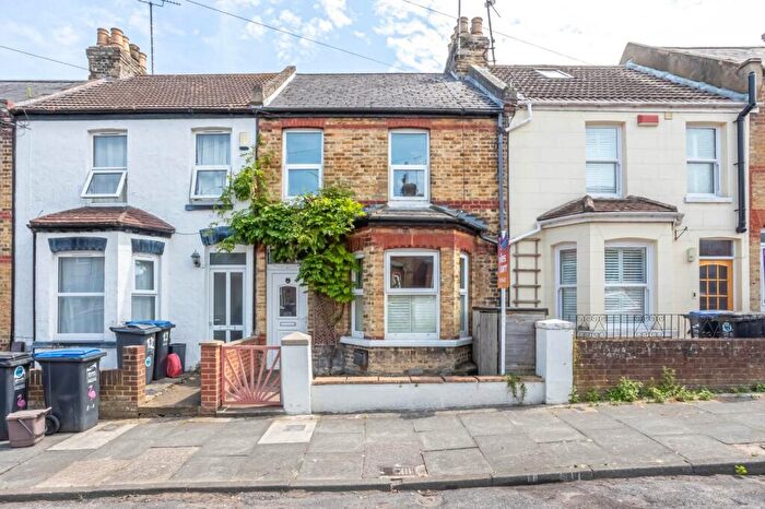 4 Bedroom Terraced House For Sale In Salmestone Road, Margate, Kent, CT9