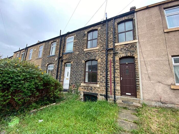 3 Bedroom Terraced House For Sale In Brook Street, Moldgreen, Huddersfield, HD5