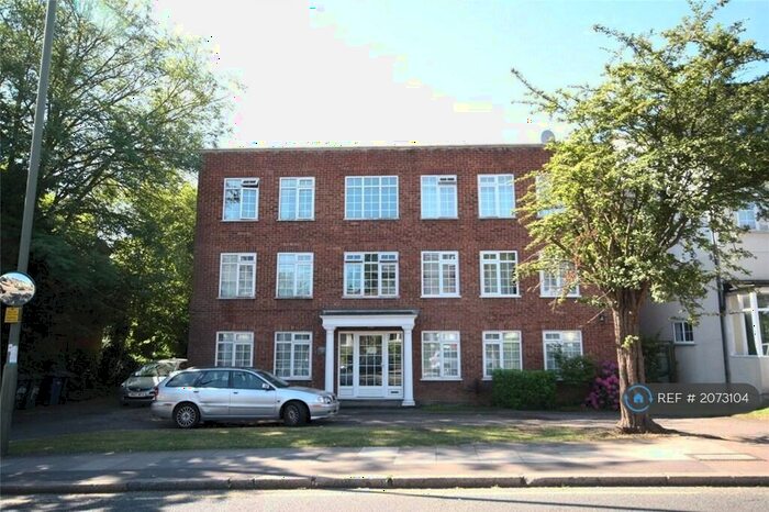 2 Bedroom Flat To Rent In Blenheim Court, London, NW4