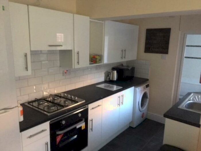 6 Bedroom Terraced House For Sale In Walsgrave Road, Coventry, CV2