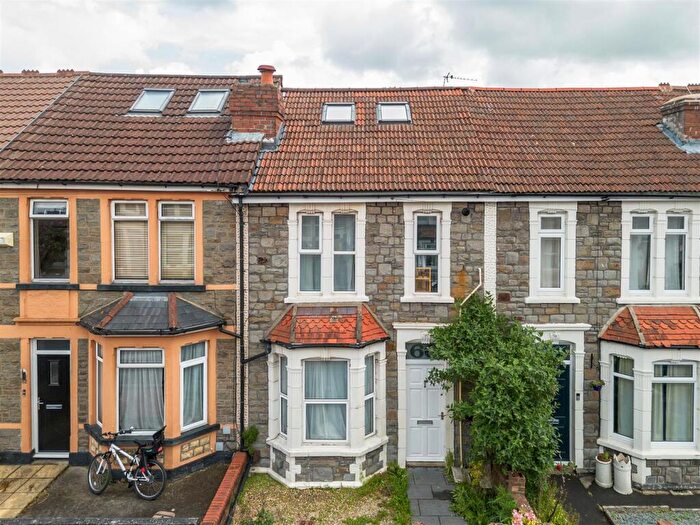 6 Bedroom Terraced House For Sale In Pendennis Park, Bristol, BS4