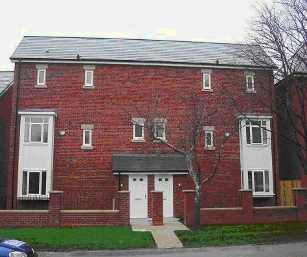 4 Bedroom Semi-Detached House To Rent In Bold Street, Hulme, Manchester, M15