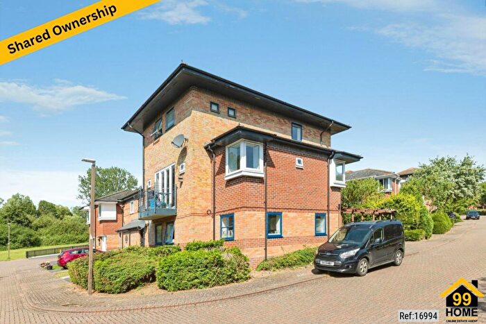 2 Bedroom Apartment For Sale In Ellesborough Grove, Milton Keynes, MK8