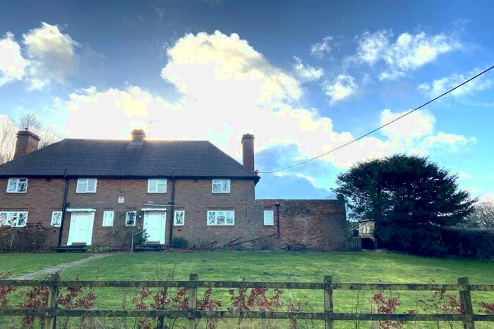 3 Bedroom Semi-Detached House To Rent In Farleigh Wallop, Hampshire, RG25