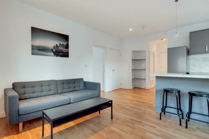 2 Bedroom Flat To Rent In Sycamore Street, Clerkenwell, London, EC1Y