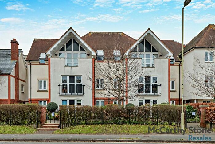2 Bedroom Apartment For Sale In Farringford Court, Avenue Road, Lymington, Hampshire, SO41