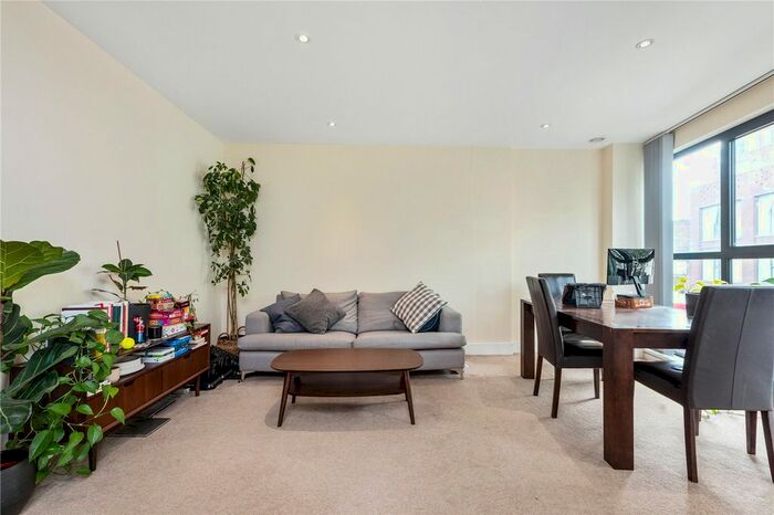 2 Bedroom Property To Rent In Vyner Street, London, E2