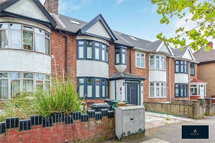 5 Bedroom Terraced House To Rent In Lea Bridge Road, London, E17