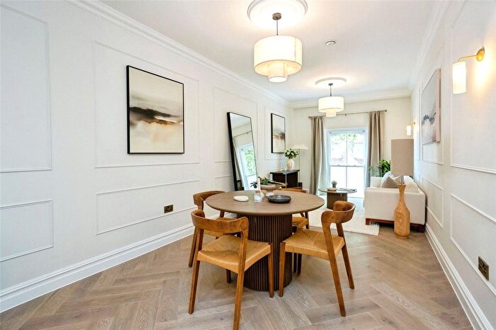 2 Bedroom Flat For Sale In Newton Road, Tunbridge Wells, Kent, TN1