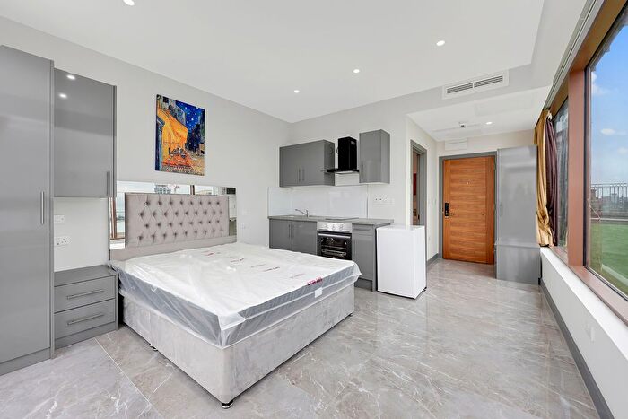 1 Bedroom Studio To Rent In Cranbrook Road, Ilford, IG1