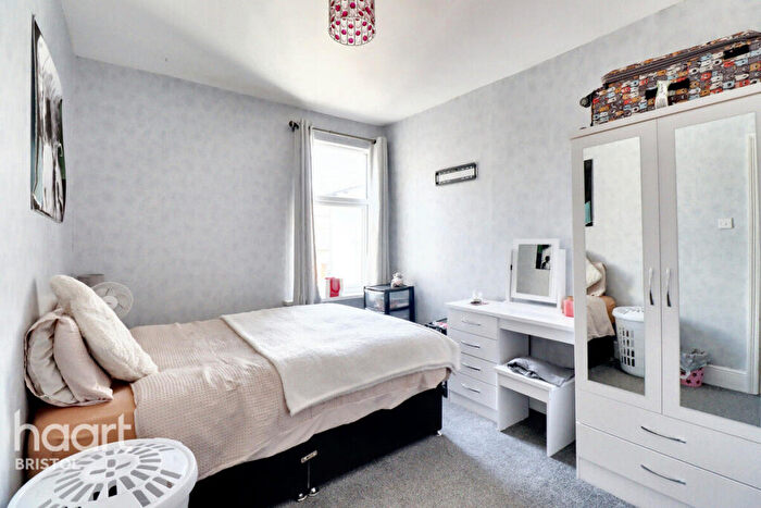 3 Bedroom End Of Terrace House For Sale In Grove Park Road, Bristol, BS4