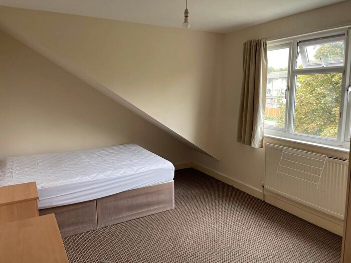 5 Bedroom Semi Detached House To Rent In Rupert Road, Guildford, GU2