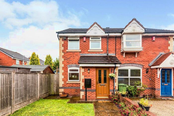 2 Bedroom Semi-Detached House To Rent In Campion Drive, Tamworth, B77