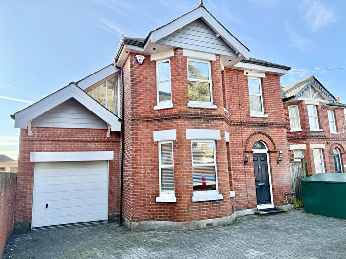 5 Bedroom House For Sale In Stanpit, Christchurch, BH23