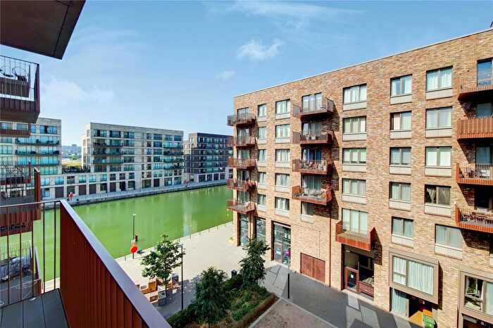 2 Bedroom Apartment To Rent In Frobisher Yard, London, E16