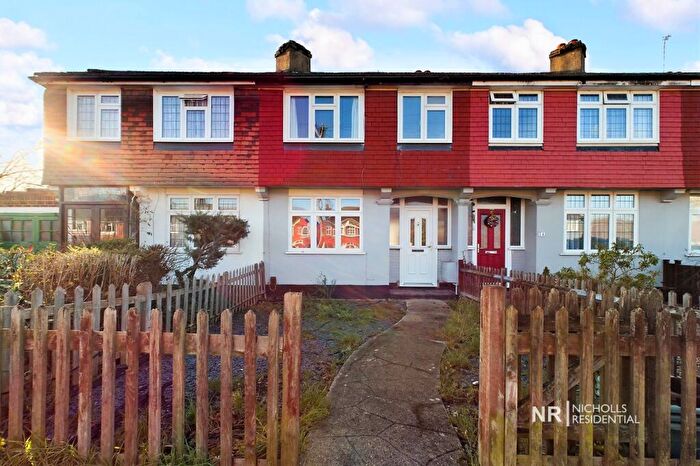 3 Bedroom Terraced House To Rent In Southwood Drive, Surbiton, Surrey., KT5