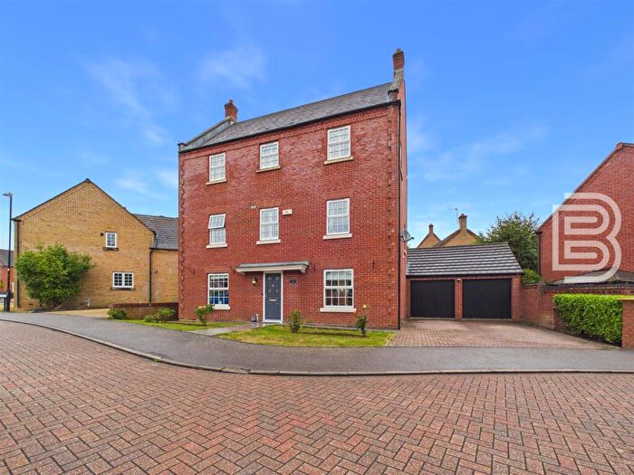 5 Bedroom Detached House For Sale In Brambling Close, Coton Park, Rugby, CV23