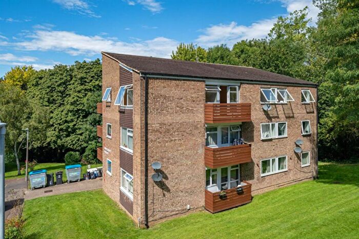 1 Bedroom Flat For Sale In Fern Drive, Hemel Hempstead, HP3