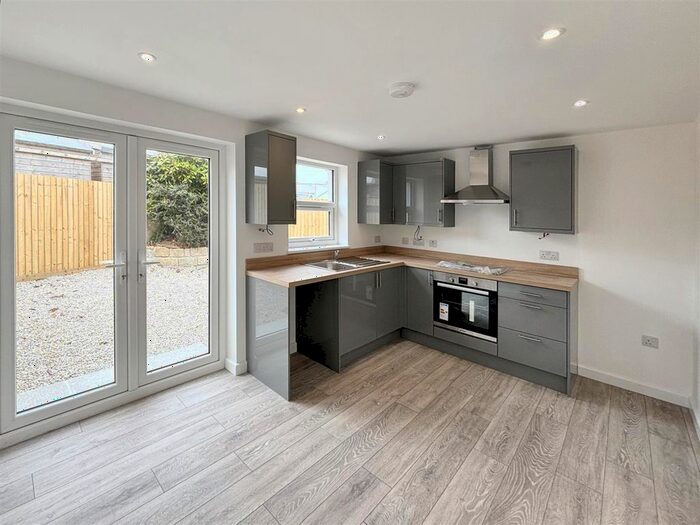 3 Bedroom Semi-Detached House For Sale In Longdowns, Penryn, TR10