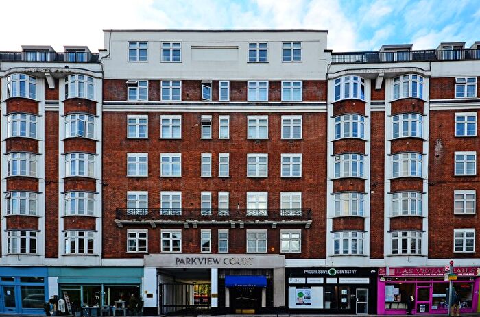 1 Bedroom Flat To Rent In Parkview Court, Fulham, London, SW6