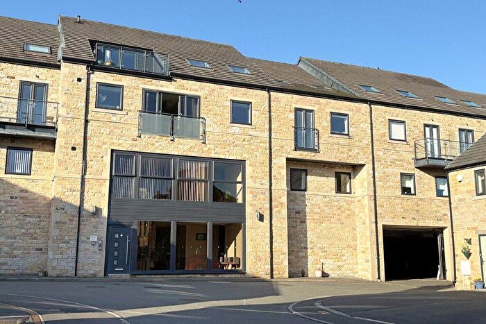 3 Bedroom Apartment For Sale In Clitheroe Street Works, Skipton, BD23