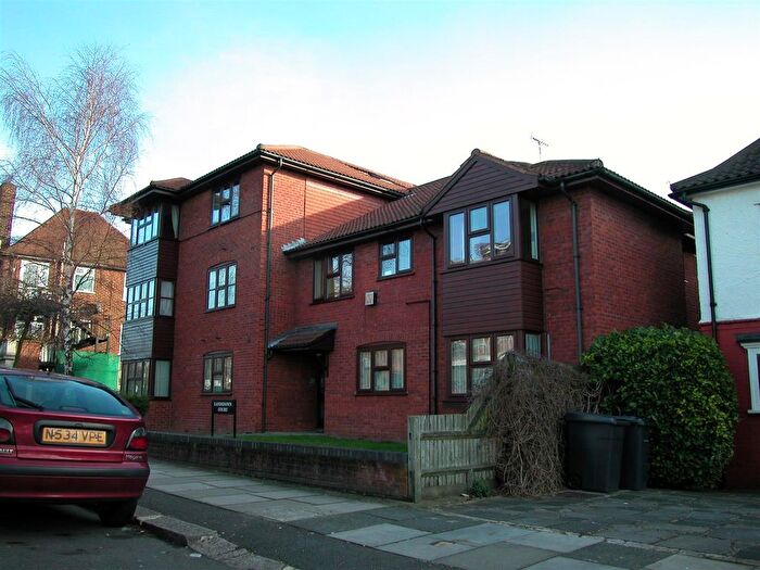 2 Bedroom Flat To Rent In Lansdown Court, Rundell Crescent, Hendon, London, NW4