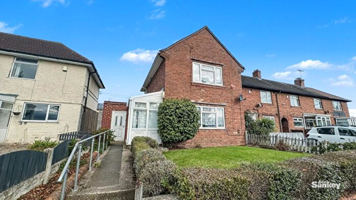 3 Bedroom End Of Terrace House For Sale In Bishops Walk, Church Warsop, NG20