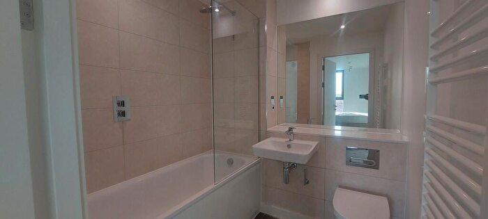 2 Bedroom Apartment To Rent In Oxygen Tower, Store Street, B60