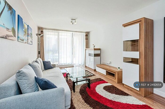 1 Bedroom Flat To Rent In Isobel Place, London, N15