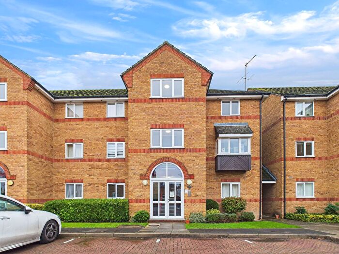 2 Bedroom Flat For Sale In South Street, Bishop's Stortford, CM23