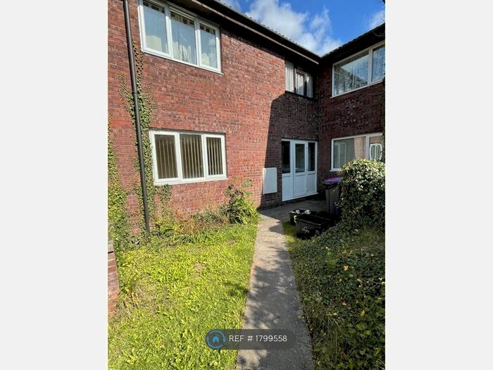 Studio To Rent In Pentre Close, Coed Eva, Cwmbran, NP44