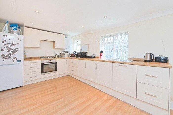 3 Bedroom Terraced House To Rent In Eversleigh Road, SW11