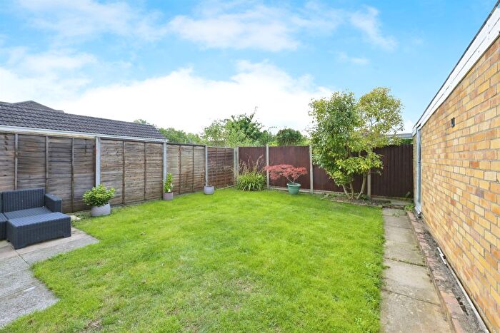 3 Bedroom Semi-detached House For Sale In Oakleigh Drive, Orton Longueville, Peterborough, PE2
