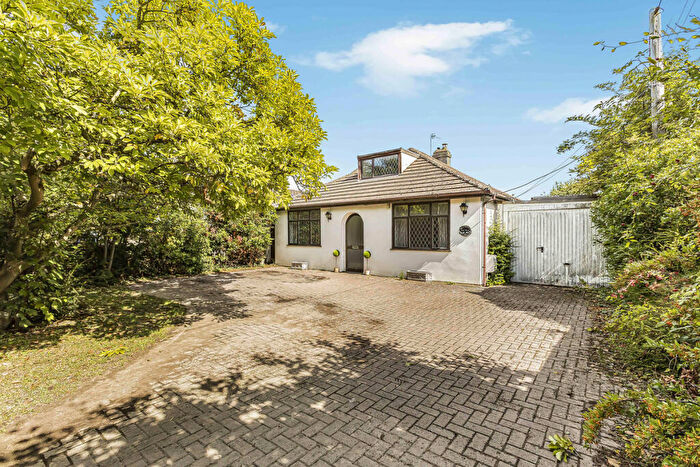3 Bedroom Detached Bungalow For Sale In Upper Campsfield Road, Woodstock, OX20