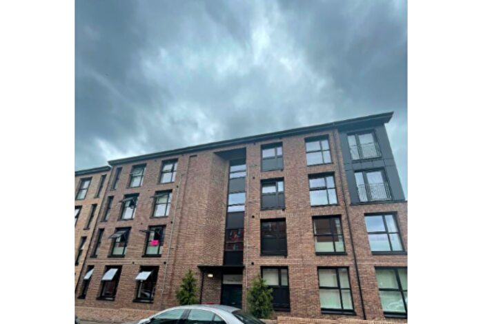 2 Bedroom Flat To Rent In , Hollybrook Street, G42