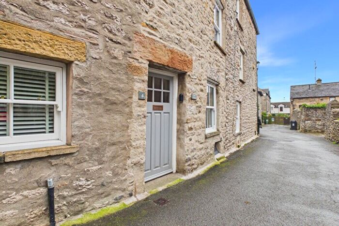 2 Bedroom Terraced House For Sale In Back Lane, Kirkby Lonsdale, LA6