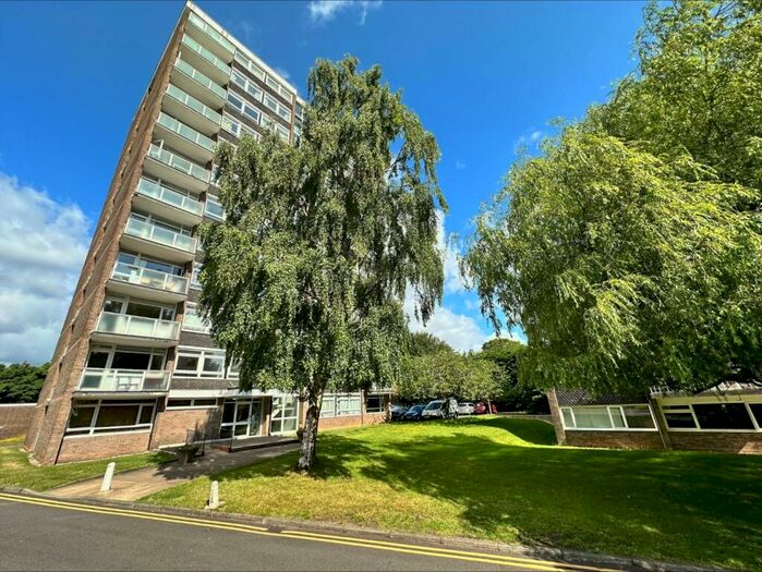 2 Bedroom Flat To Rent In Richmond Hill Road, Birmingham, B15