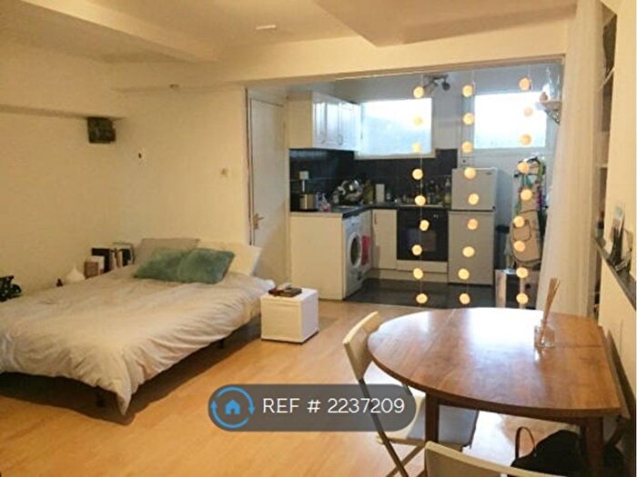 Studio To Rent In Worship Street, London, EC2A