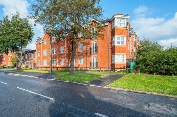 2 Bedroom Flat To Rent In Medway Court, St. Helens, WA9